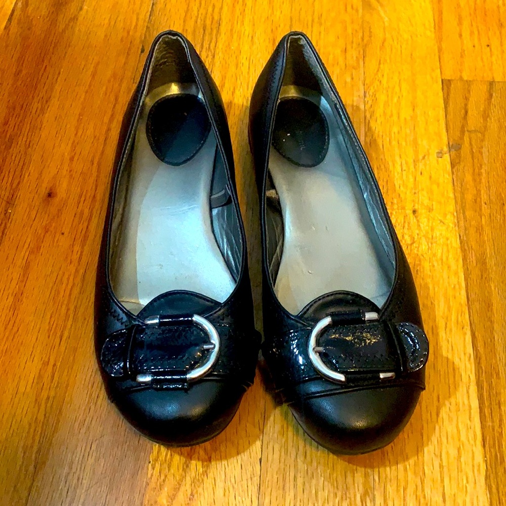 Black flats